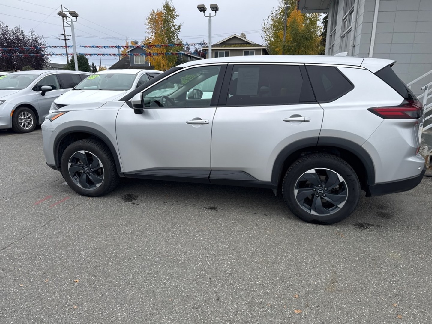 2024 SILVER NISSAN ROGUE SV SV (5N1BT3BB5RC) with an 1.5L engine, Continuously Variable transmission, located at 929 East 8th Ave, Anchorage, AK, 99501, (907) 274-2277, 61.214783, -149.866074- Photo#1