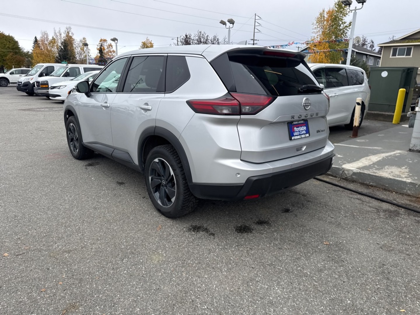 2024 SILVER NISSAN ROGUE SV SV (5N1BT3BB5RC) with an 1.5L engine, Continuously Variable transmission, located at 929 East 8th Ave, Anchorage, AK, 99501, (907) 274-2277, 61.214783, -149.866074- Photo#4