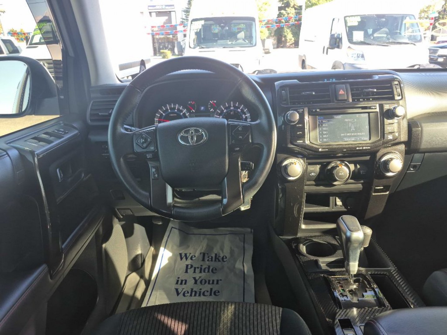 2018 SILVER TOYOTA 4RUNNER SR5/SR5 PREMIUM (JTEBU5JR3J5) with an 4.0L engine, Automatic transmission, located at 929 East 8th Ave, Anchorage, AK, 99501, (907) 274-2277, 61.214783, -149.866074- Photo#4