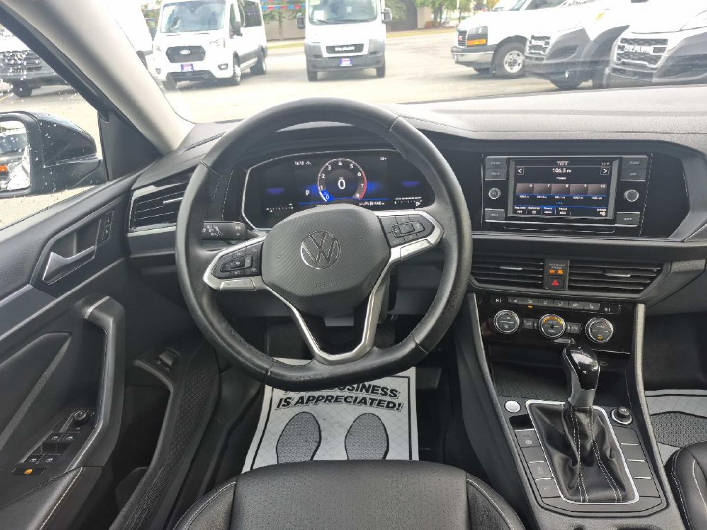 2024 GRAY VOLKSWAGEN JETTA SE SE (3VWEM7BU2RM) with an 1.5L engine, Automatic transmission, located at 929 East 8th Ave, Anchorage, AK, 99501, (907) 274-2277, 61.214783, -149.866074- Photo#4