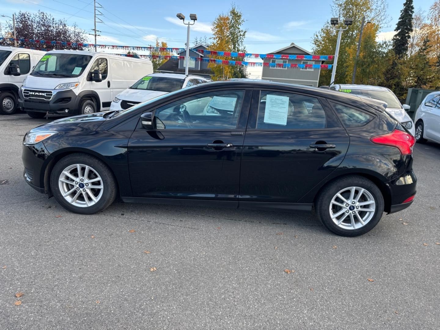 2018 BLACK FORD FOCUS SE (1FADP3K22JL) with an 2.0L engine, Automatic transmission, located at 929 East 8th Ave, Anchorage, AK, 99501, (907) 274-2277, 61.214783, -149.866074- Photo#1