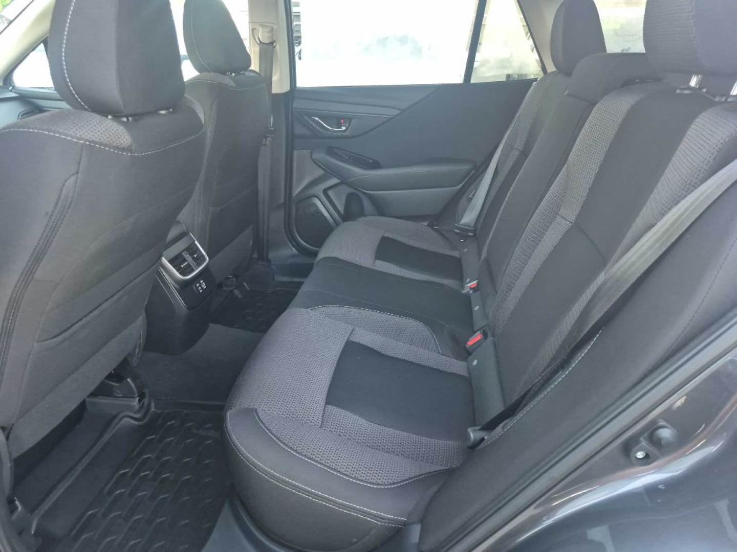 2025 GREY SUBARU OUTBACK PREMIUM (4S4BTAFC7S3) with an 2.5L engine, Continuously Variable transmission, located at 929 East 8th Ave, Anchorage, AK, 99501, (907) 274-2277, 61.214783, -149.866074- Photo#2