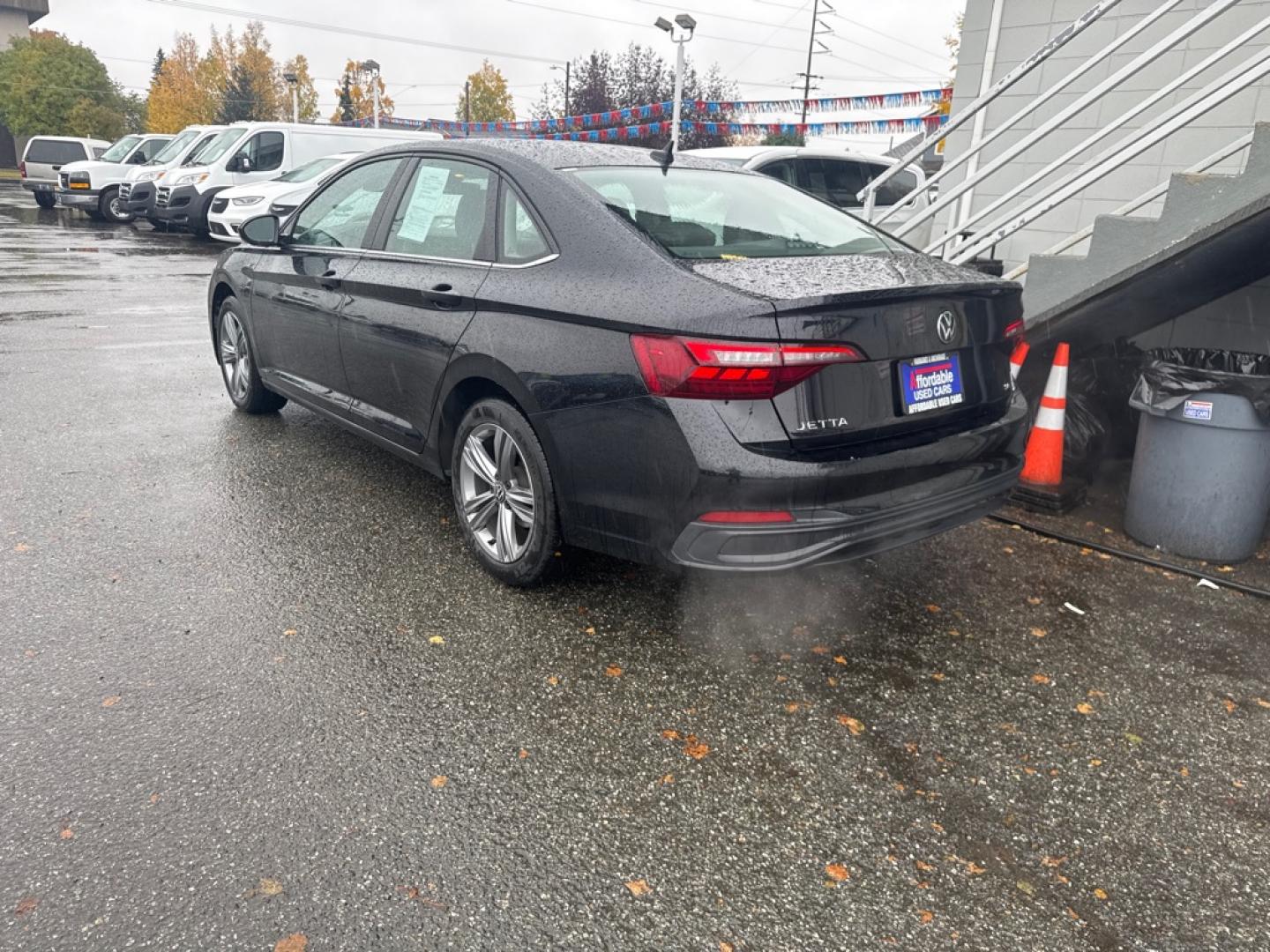 2024 BLACK VOLKSWAGEN JETTA SE SE (3VWEM7BUXRM) with an 1.5L engine, Automatic transmission, located at 929 East 8th Ave, Anchorage, AK, 99501, (907) 274-2277, 61.214783, -149.866074- Photo#4