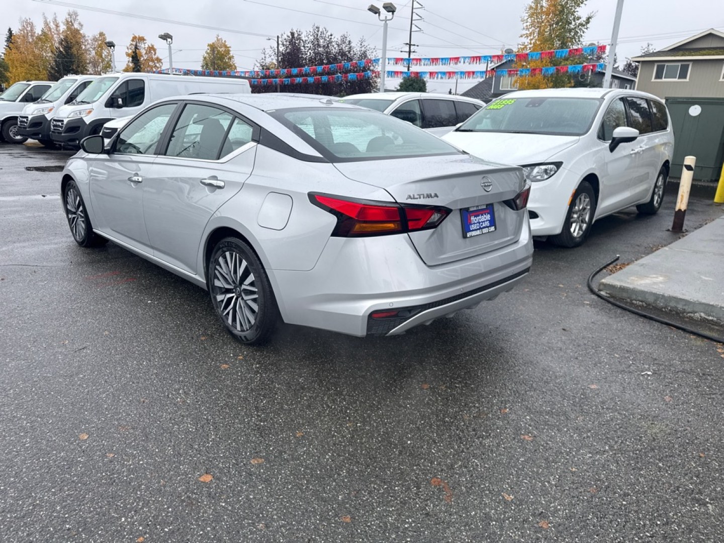 2024 SILVER NISSAN ALTIMA SV SV (1N4BL4DV1RN) with an 2.5L engine, Continuously Variable transmission, located at 929 East 8th Ave, Anchorage, AK, 99501, (907) 274-2277, 61.214783, -149.866074- Photo#4
