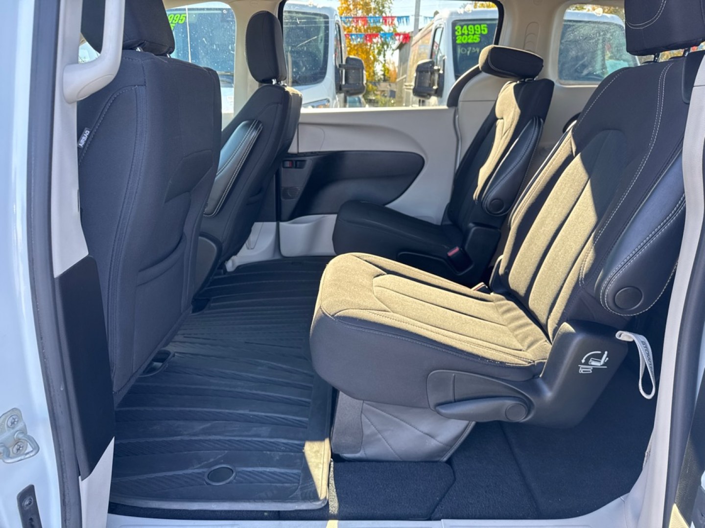 2023 WHITE CHRYSLER VOYAGER LX LX (2C4RC1CG7PR) with an 3.6L engine, Automatic transmission, located at 929 East 8th Ave, Anchorage, AK, 99501, (907) 274-2277, 61.214783, -149.866074- Photo#2