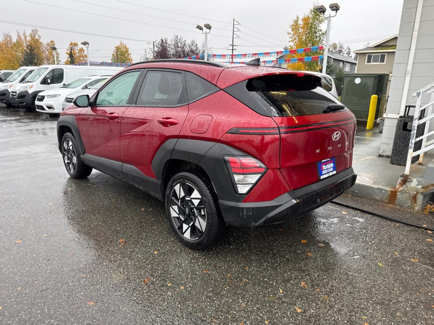 2025 RED HYUNDAI KONA SEL SEL (KM8HBCAB5SU) with an 2.0L engine, Continuously Variable transmission, located at 929 East 8th Ave, Anchorage, AK, 99501, (907) 274-2277, 61.214783, -149.866074- Photo#4