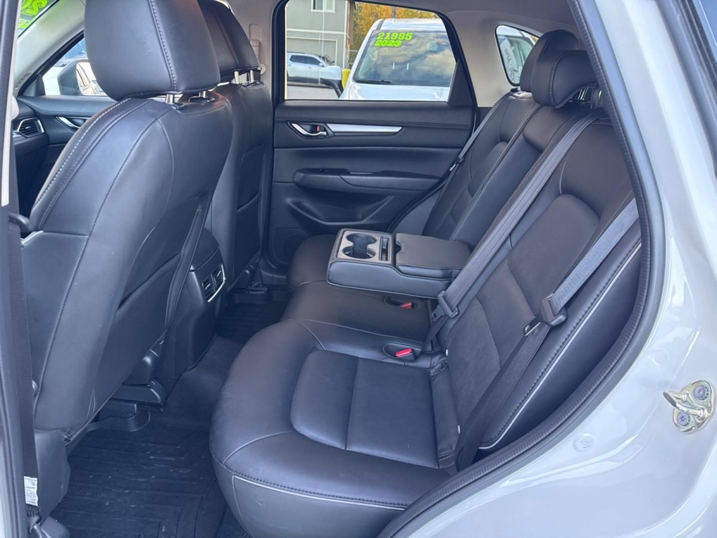2024 WHITE MAZDA CX-5 SELECT (JM3KFBBL3R0) with an 2.5L engine, Automatic transmission, located at 929 East 8th Ave, Anchorage, AK, 99501, (907) 274-2277, 61.214783, -149.866074- Photo#3