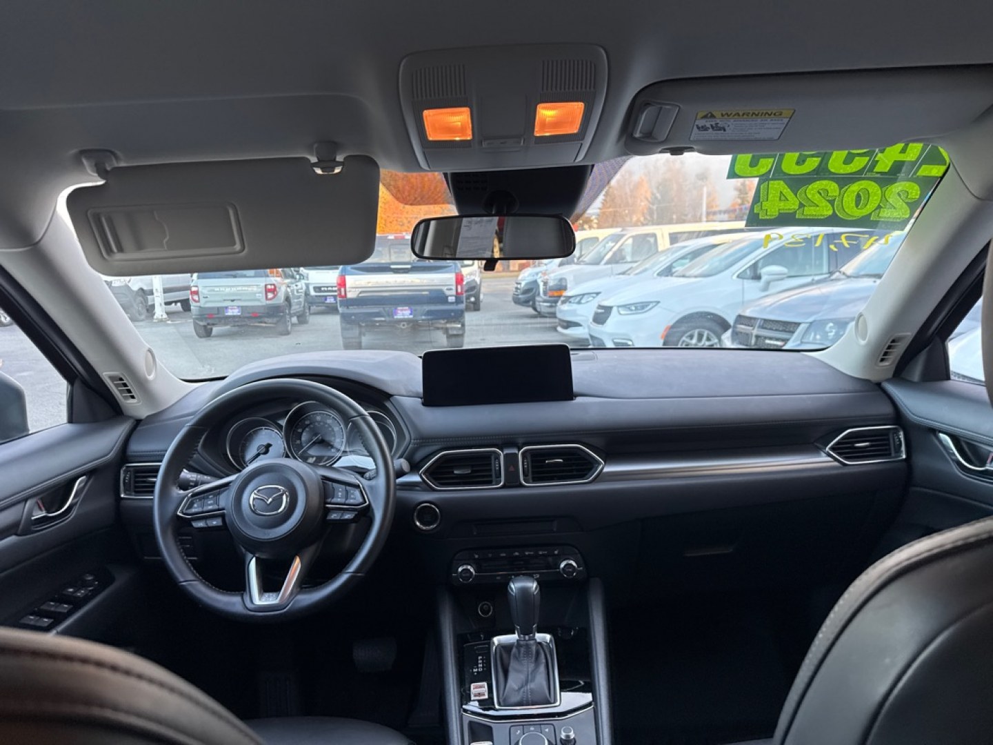 2024 WHITE MAZDA CX-5 SELECT (JM3KFBBL3R0) with an 2.5L engine, Automatic transmission, located at 929 East 8th Ave, Anchorage, AK, 99501, (907) 274-2277, 61.214783, -149.866074- Photo#4