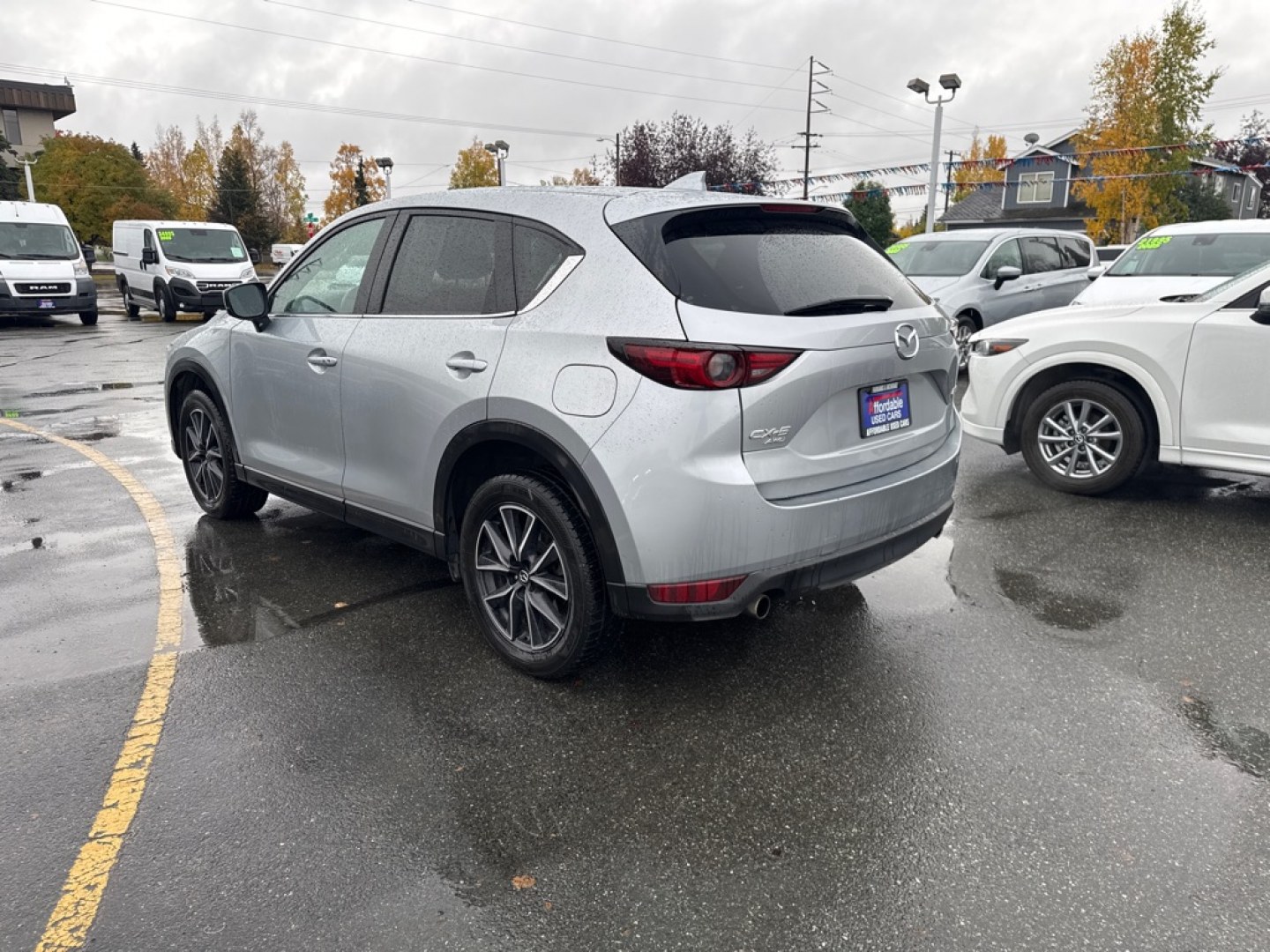 2017 SILVER MAZDA CX-5 GRAND TOURING (JM3KFBDL3H0) with an 2.5L engine, Automatic transmission, located at 929 East 8th Ave, Anchorage, AK, 99501, (907) 274-2277, 61.214783, -149.866074- Photo#4