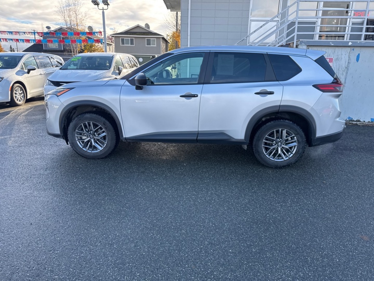 2024 SILVER NISSAN ROGUE S (5N1BT3AB5RC) with an 1.5L engine, Continuously Variable transmission, located at 929 East 8th Ave, Anchorage, AK, 99501, (907) 274-2277, 61.214783, -149.866074- Photo#1