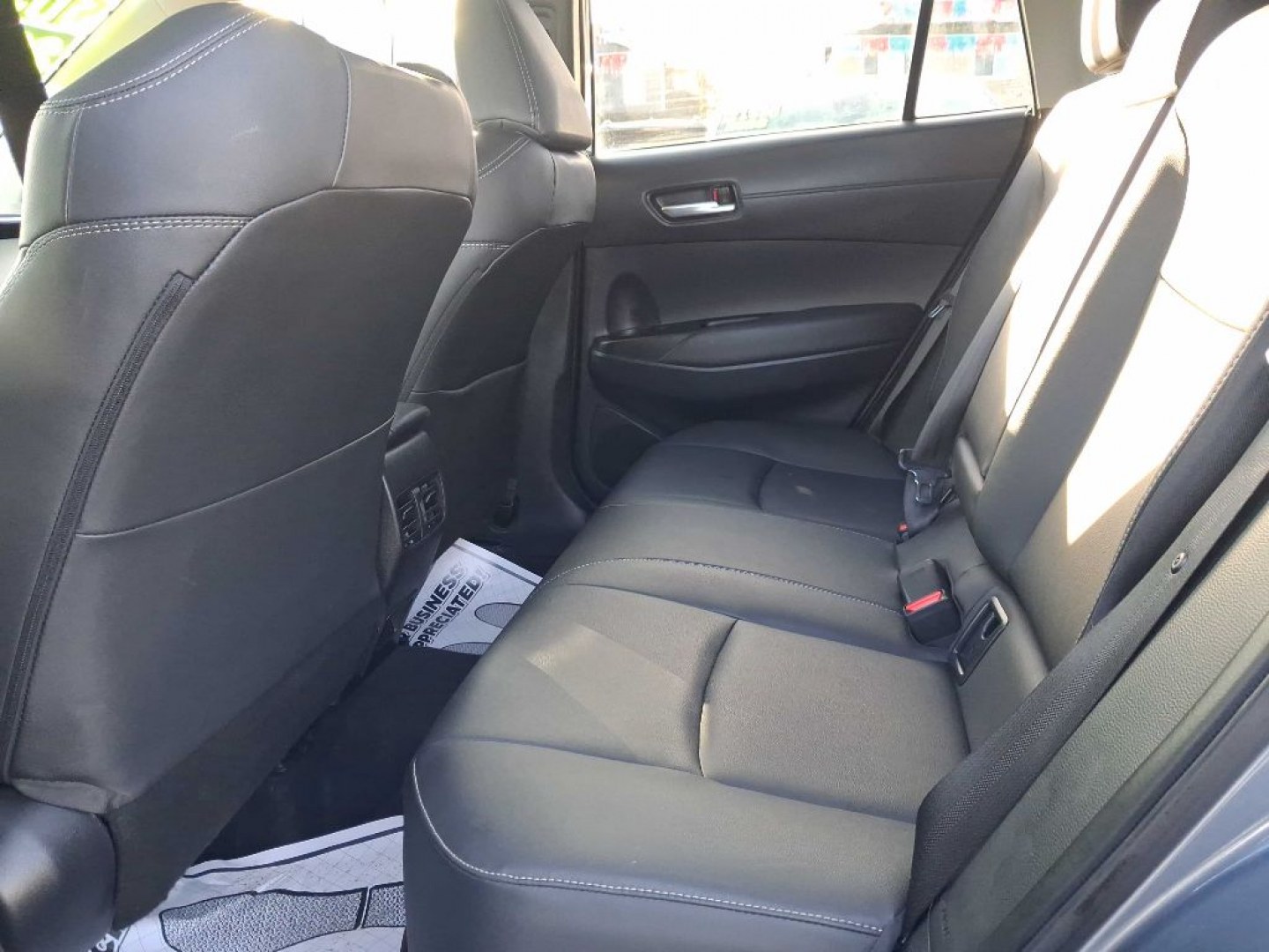 2025 GRAY TOYOTA COROLLA CROSS XLE (7MUEAABG0SV) with an 2.0L engine, Continuously Variable transmission, located at 929 East 8th Ave, Anchorage, AK, 99501, (907) 274-2277, 61.214783, -149.866074- Photo#0