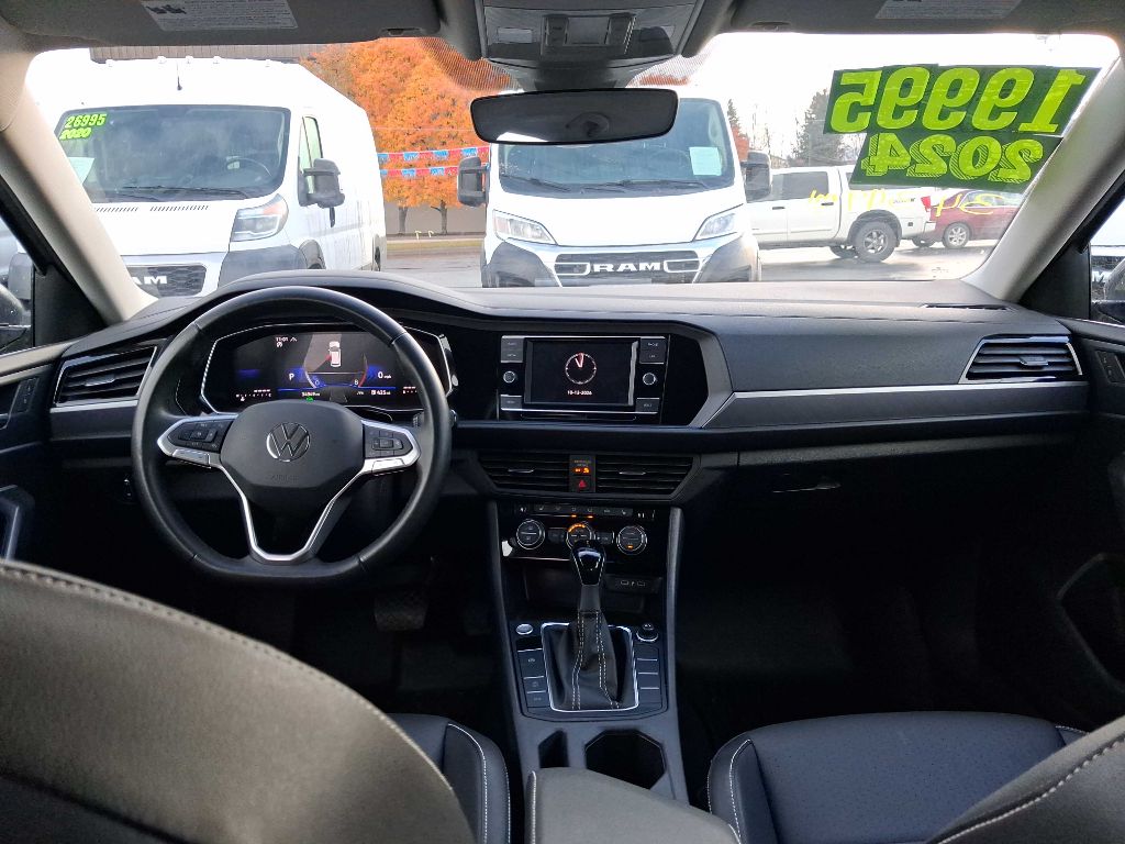 photo of 2024 VOLKSWAGEN JETTA SE SE