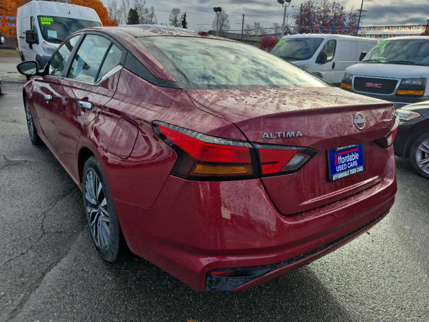 2024 RED NISSAN ALTIMA SV SV (1N4BL4DV9RN) with an 2.5L engine, Continuously Variable transmission, located at 929 East 8th Ave, Anchorage, AK, 99501, (907) 274-2277, 61.214783, -149.866074- Photo#4
