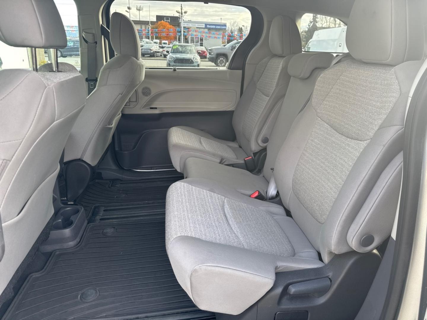 2024 SILVER TOYOTA SIENNA LE (5TDKRKEC5RS) with an 2.5L engine, Continuously Variable transmission, located at 929 East 8th Ave, Anchorage, AK, 99501, (907) 274-2277, 61.214783, -149.866074- Photo#3