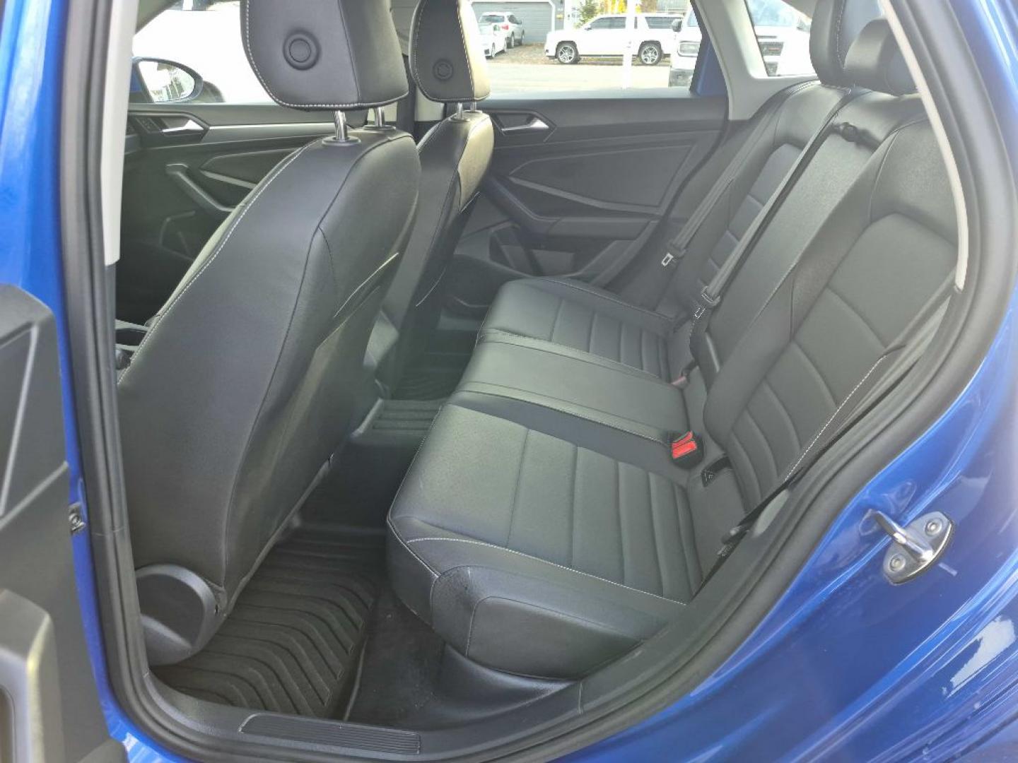 2024 BLUE VOLKSWAGEN JETTA SE SE (3VWEM7BU0RM) with an 1.5L engine, Automatic transmission, located at 929 East 8th Ave, Anchorage, AK, 99501, (907) 274-2277, 61.214783, -149.866074- Photo#4