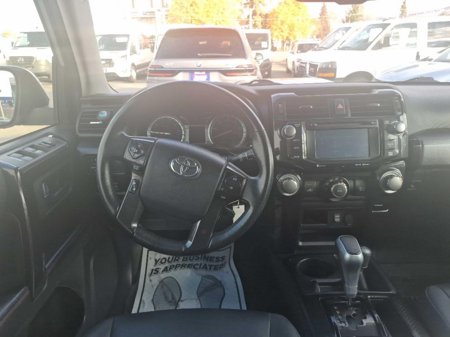 2019 SILVER TOYOTA 4RUNNER SR5/SR5 PREMIUM (JTEBU5JR4K5) with an 4.0L engine, Automatic transmission, located at 929 East 8th Ave, Anchorage, AK, 99501, (907) 274-2277, 61.214783, -149.866074- Photo#4