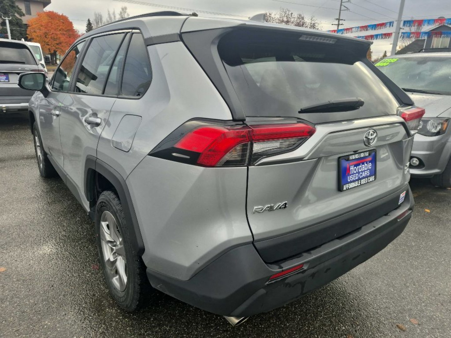 2024 SILVER TOYOTA RAV4 XLE XLE (2T3P1RFV1RW) with an 2.5L engine, Automatic transmission, located at 929 East 8th Ave, Anchorage, AK, 99501, (907) 274-2277, 61.214783, -149.866074- Photo#3