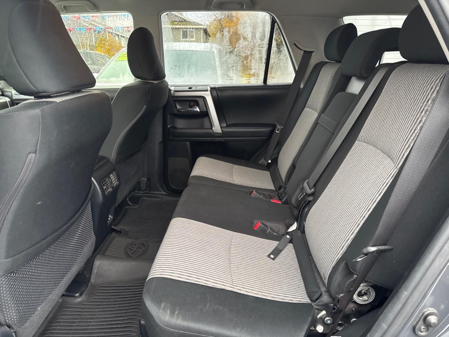 2024 GRAY TOYOTA 4RUNNER SR5/SR5 PREMIUM (JTEMU5JR5R6) with an 4.0L engine, Automatic transmission, located at 929 East 8th Ave, Anchorage, AK, 99501, (907) 274-2277, 61.214783, -149.866074- Photo#3