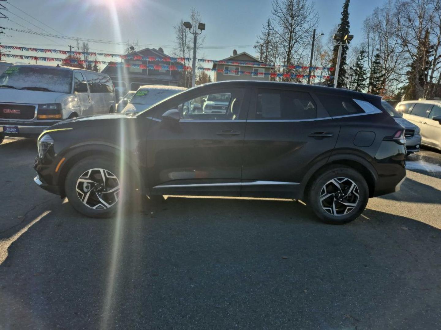 2024 BLACK KIA SPORTAGE LX (KNDPUCDF6R7) with an 2.5L engine, Automatic transmission, located at 929 East 8th Ave, Anchorage, AK, 99501, (907) 274-2277, 61.214783, -149.866074- Photo#1
