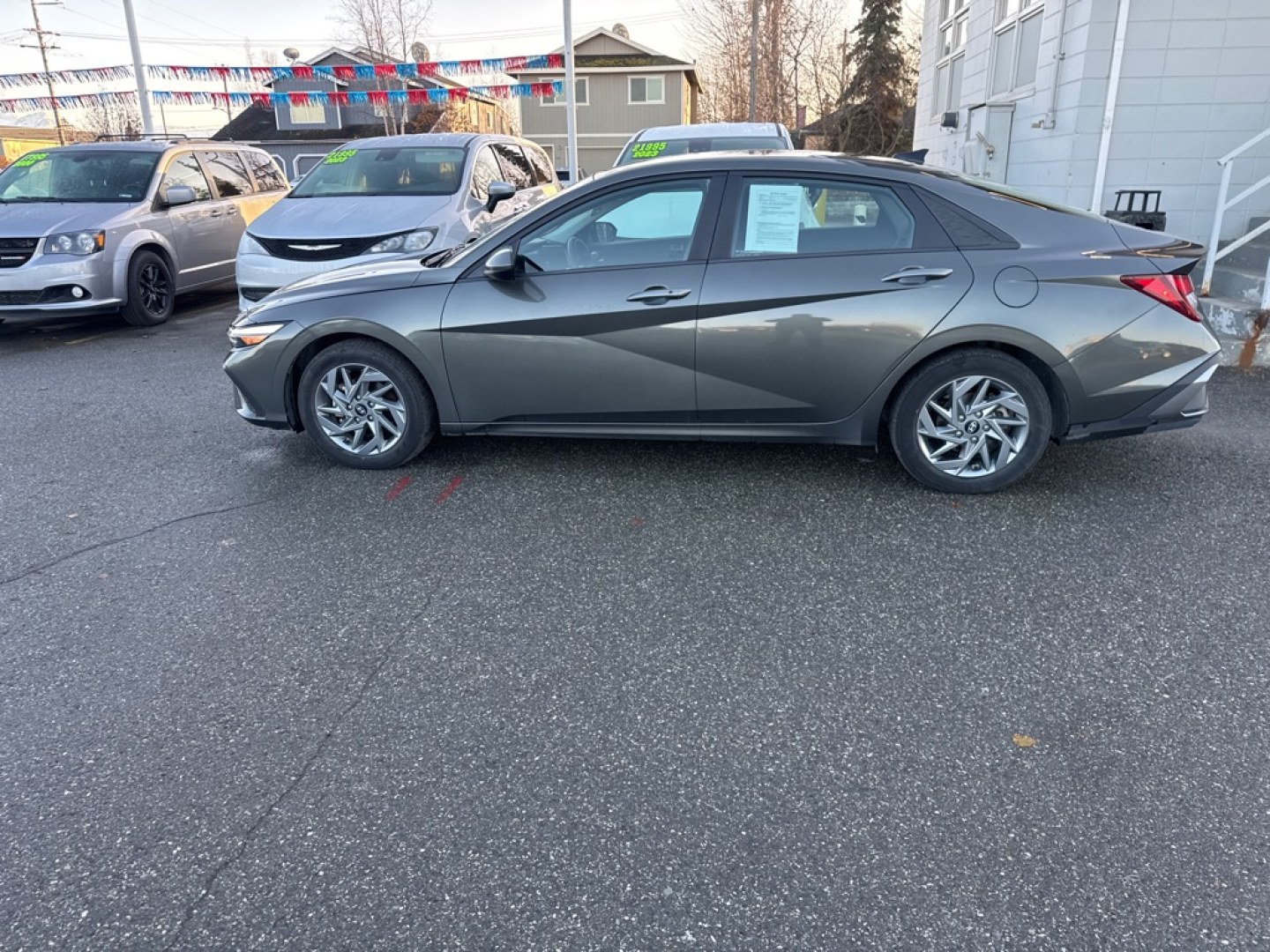 2024 GRAY HYUNDAI ELANTRA SEL SEL (KMHLM4DG9RU) with an 2.0L engine, Continuously Variable transmission, located at 929 East 8th Ave, Anchorage, AK, 99501, (907) 274-2277, 61.214783, -149.866074- Photo#1