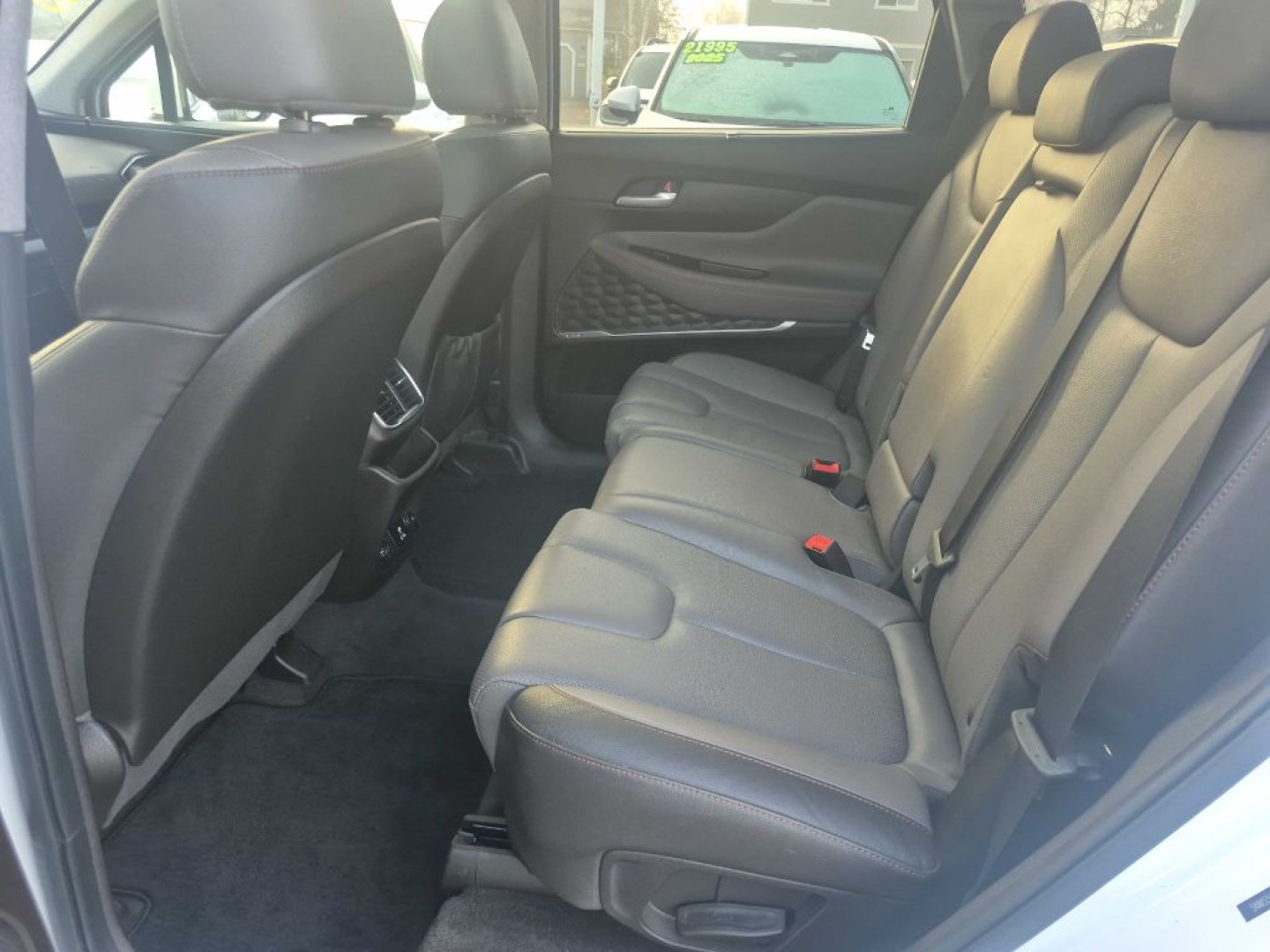 2019 WHITE HYUNDAI SANTA FE LIMITED (5NMS5CAD2KH) with an 2.4L engine, Automatic transmission, located at 929 East 8th Ave, Anchorage, AK, 99501, (907) 274-2277, 61.214783, -149.866074- Photo#3