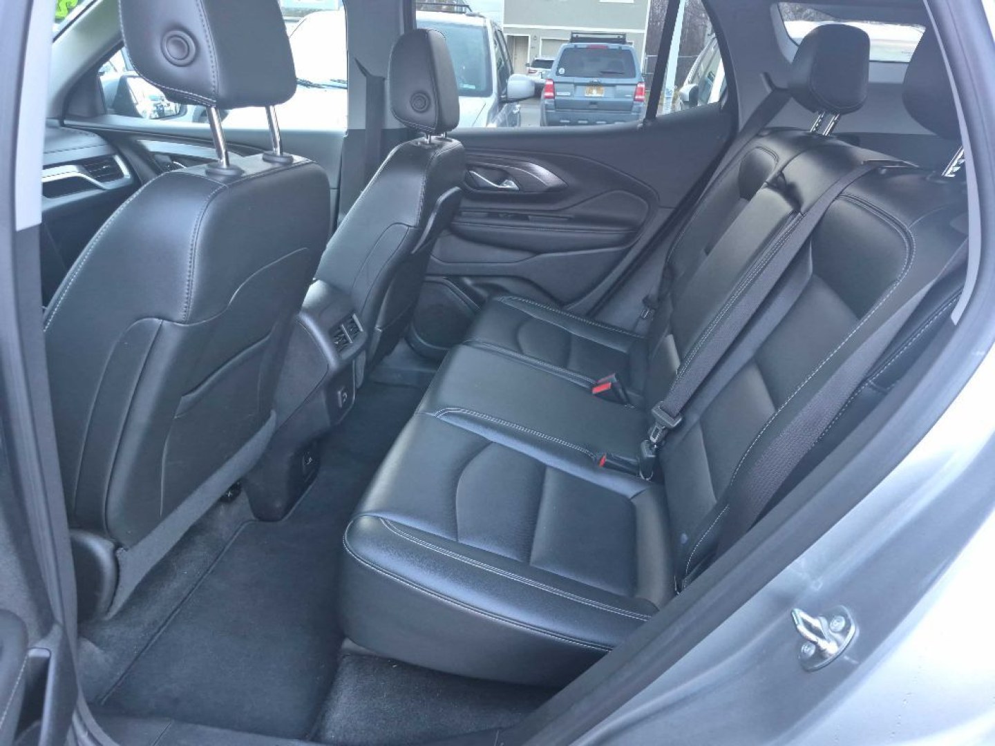 2024 SILVER GMC TERRAIN SLT (3GKALVEG2RL) with an 1.5L engine, Automatic transmission, located at 929 East 8th Ave, Anchorage, AK, 99501, (907) 274-2277, 61.214783, -149.866074- Photo#3