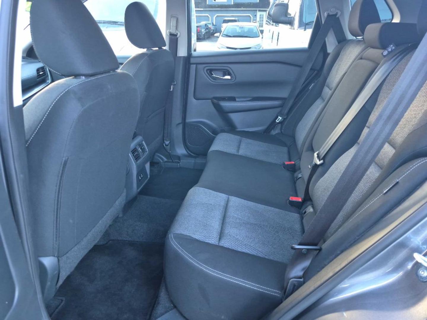 2025 GRAY NISSAN ROGUE SV (5N1BT3BB1SC) with an 1.5L engine, Continuously Variable transmission, located at 929 East 8th Ave, Anchorage, AK, 99501, (907) 274-2277, 61.214783, -149.866074- Photo#3